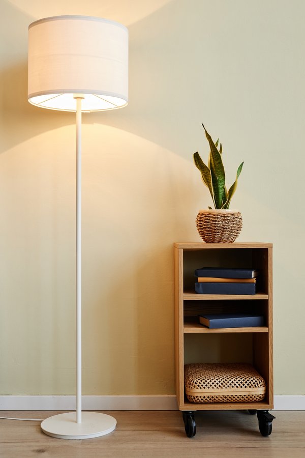 Lampadaire rotin : illuminez votre intérieur avec style